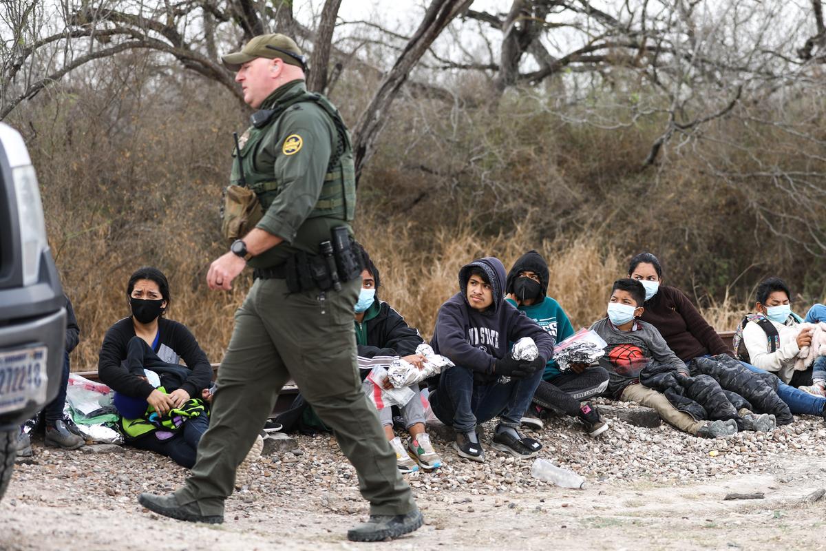 Deputy Border Chief Estimates ‘Way Over 100,000’ Illegal Border Crossers Evaded Capture This Year