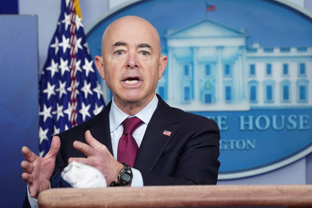 DHS Secretary Condemns Human Smugglers, Says Migrant Children Face ‘Grave Risk’