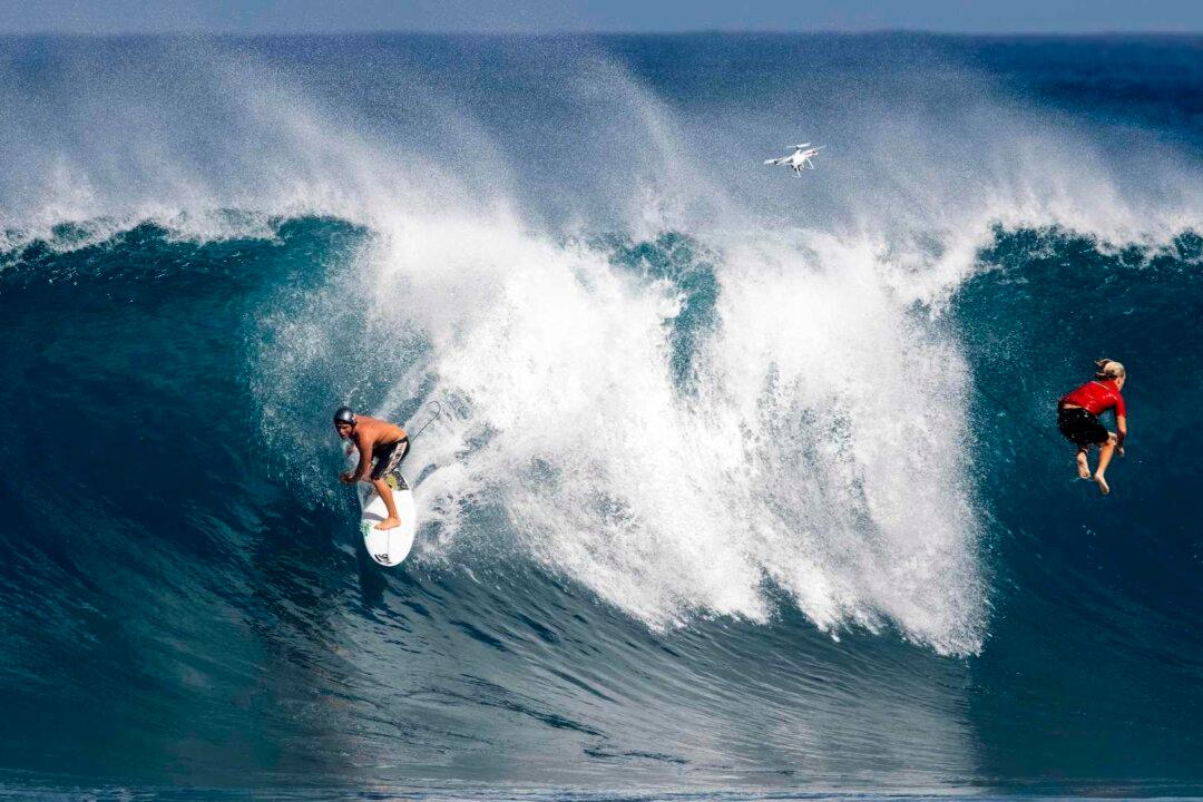 Hawaii Looks to Adopt Vaccine Passport for Travel Between Islands