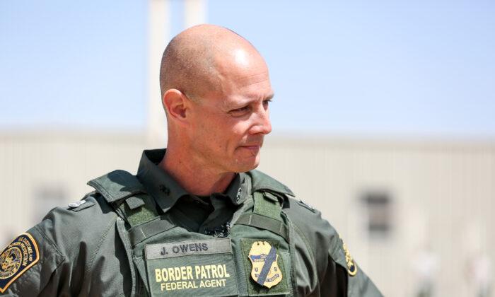 Border Patrol Chief Says Smugglers Are ‘Absolutely’ Dictating Flow of Illegal Immigrants Across Border