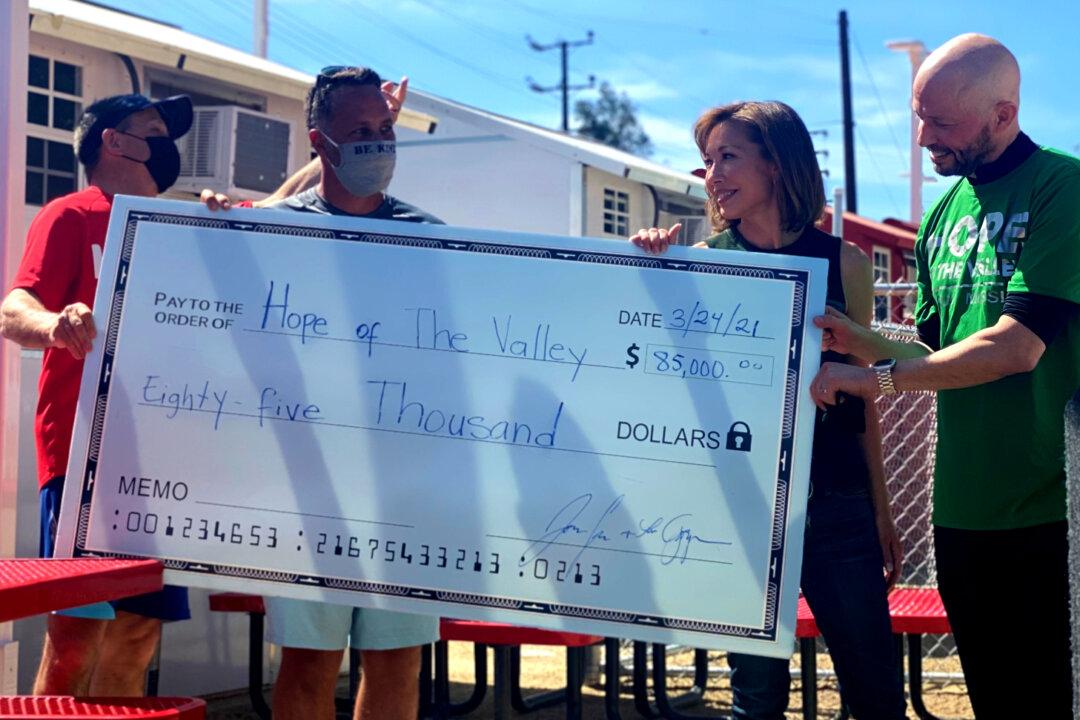 Celebrities Donate Big Check to LA’s Tiny Home Village for the Homeless