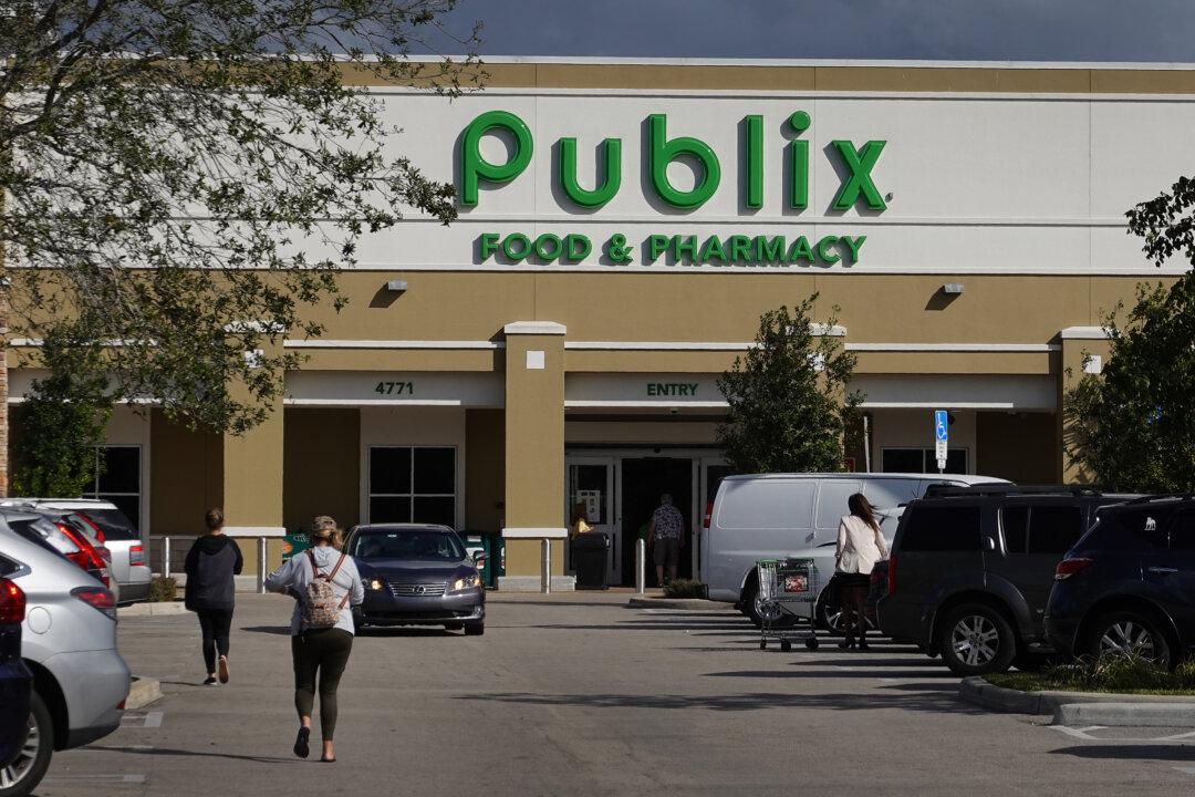 Major Supermarket Chain Won’t Give COVID-19 Vaccines for Kids Under 5