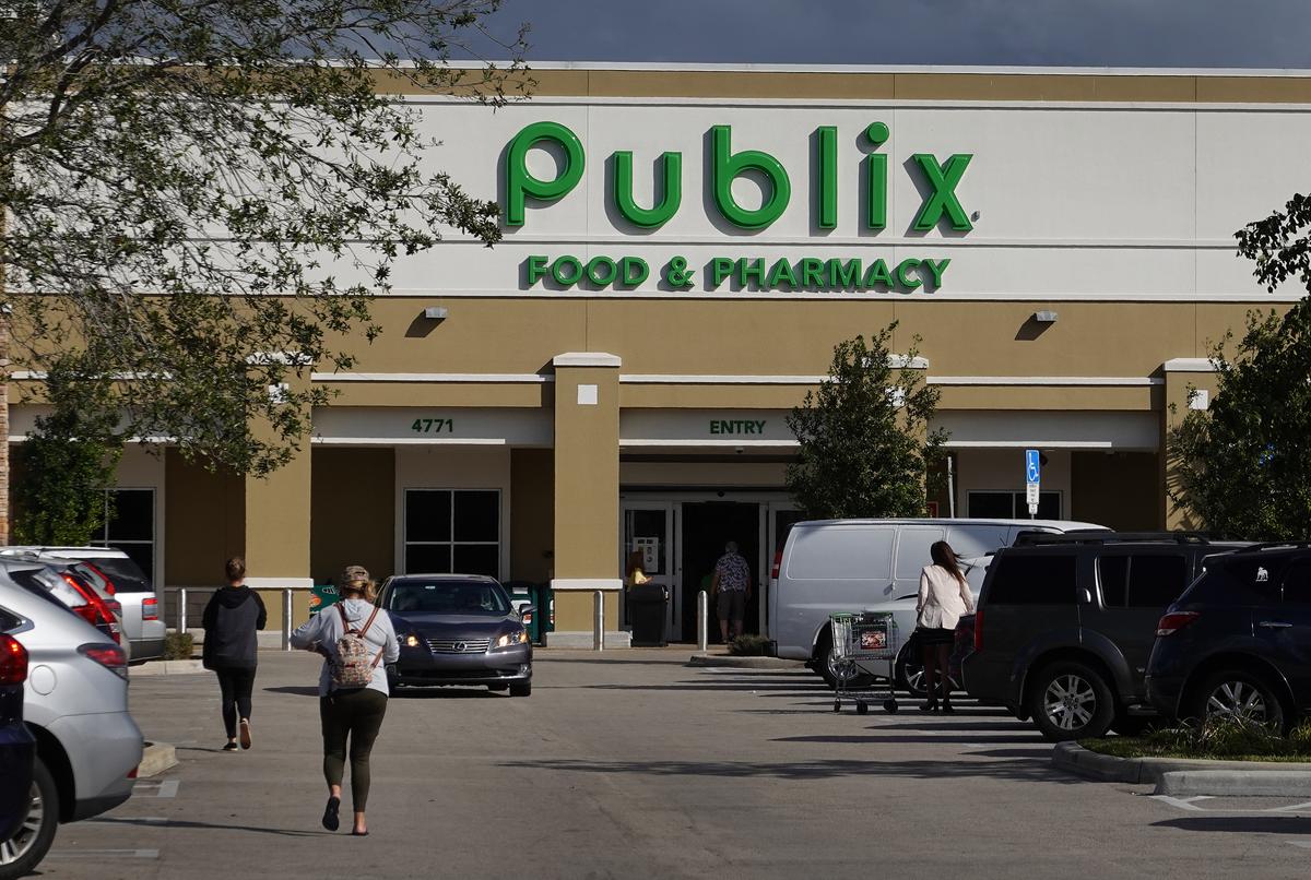 Major Supermarket Chain Won’t Give COVID-19 Vaccines for Kids Under 5