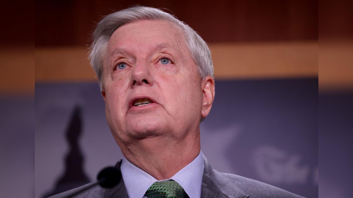 Graham Urges Fauci to Assess If Biden Border Policies Are Creating COVID ‘Super-Spreader’ Event