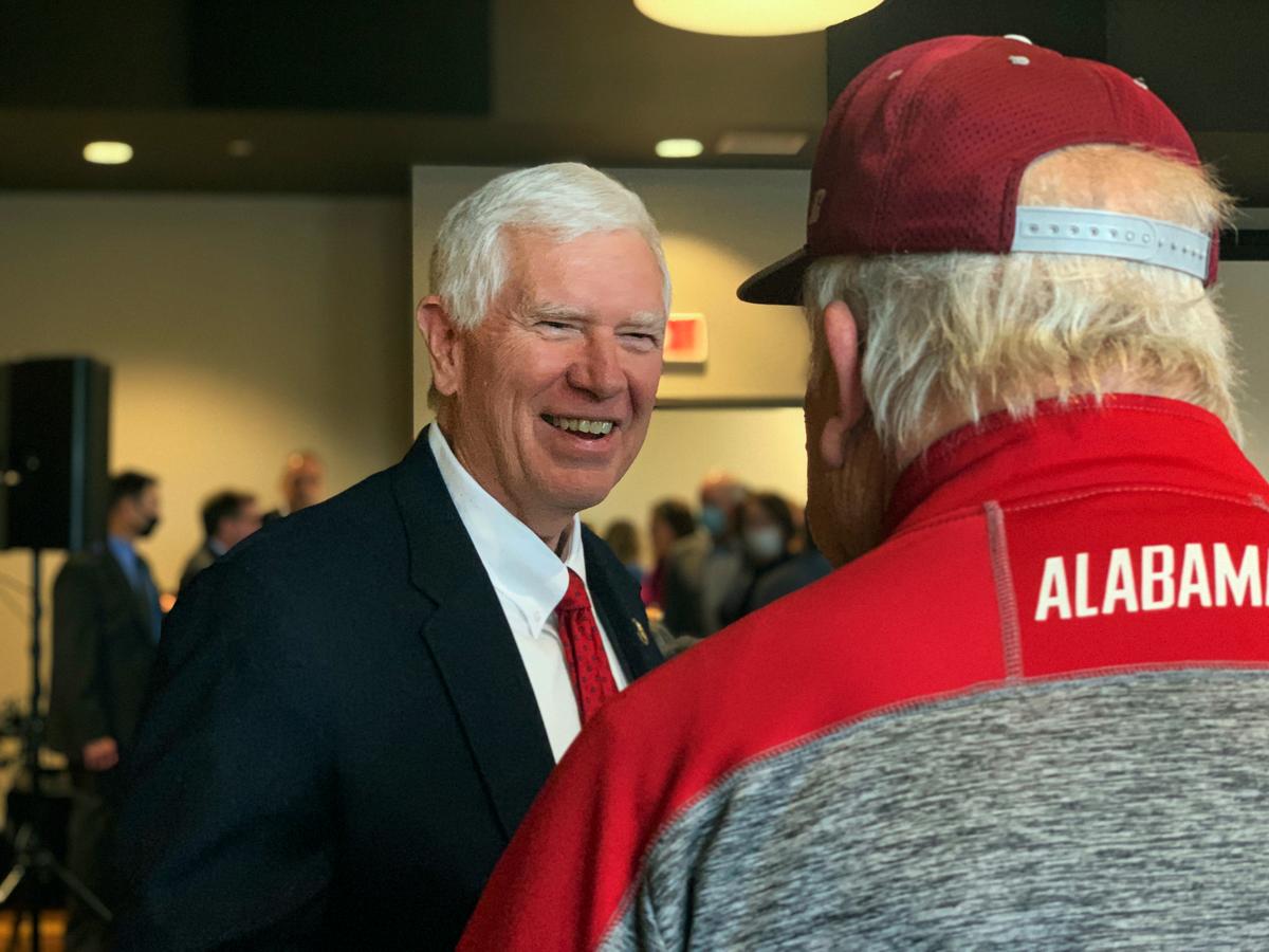 Trump Endorses Mo Brooks for Senate Run