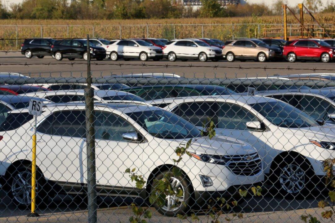 GM, Ford Cutting More North American Production Due to Chip Shortage