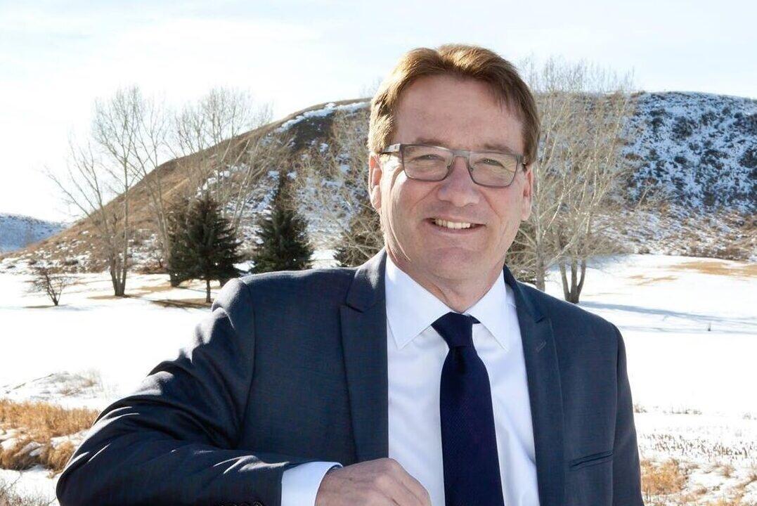 MLA Says Alberta Needs Its Own Constitution to Preserve Freedom