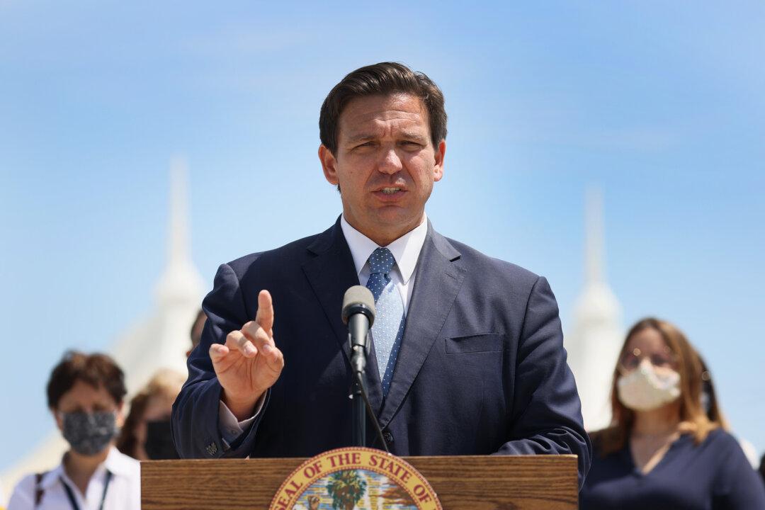 DeSantis: Florida Won’t Cave to Pressure to Remove Ban on ‘Vaccine Passports’