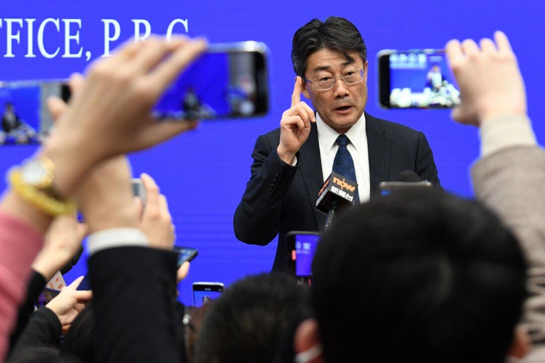 Don’t Rule Out Lab Leak, China’s Ex-Top Health Official Says of COVID Origin