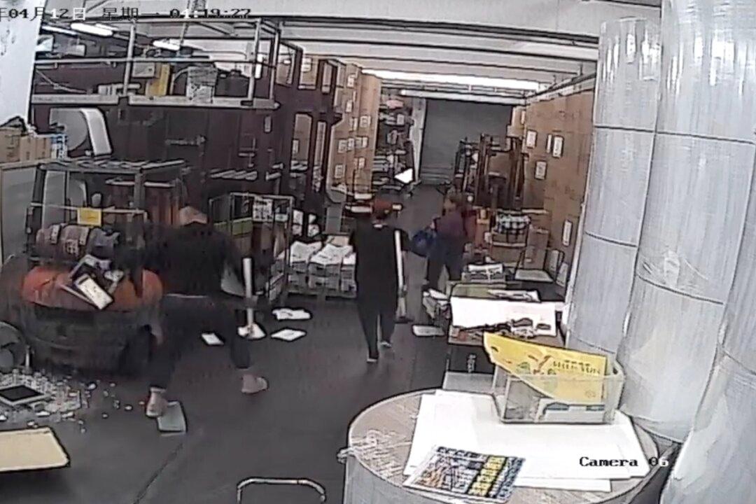 Hong Kong Epoch Times Forced to Suspend Printing After Violent Attack