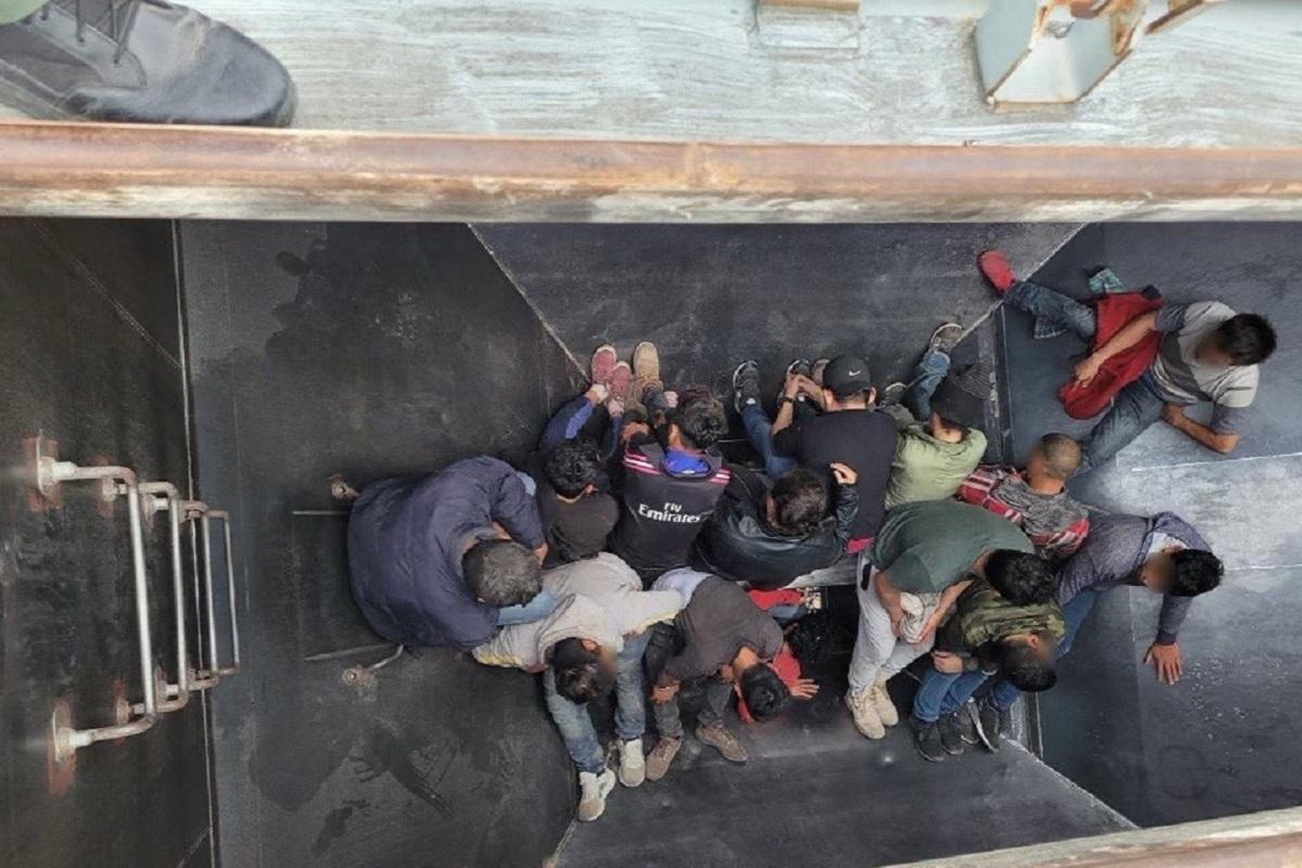 25 Illegal Immigrants Discovered in Railcars Near US–Mexico Border