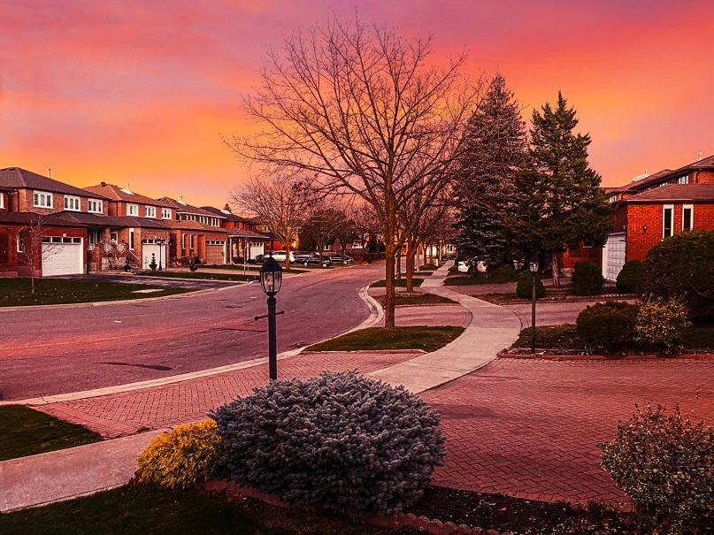 Surging Mortgage Rates Could Drive Home Prices Down 20 Percent: Dallas Fed