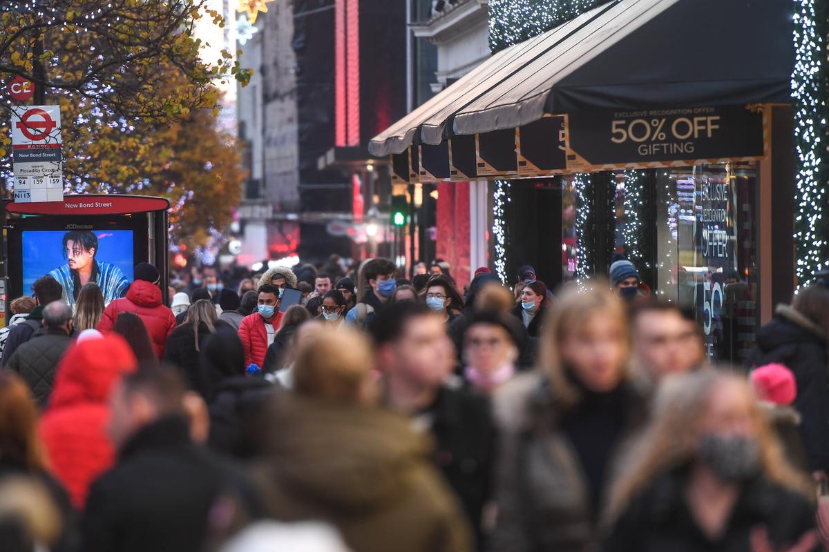 Confident Consumers Fuel Retail Sales Growth