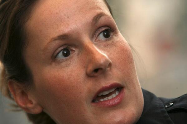 Officer Kim Potter, part of the Brooklyn Center Police negotiation team in Brooklyn Center, Minn., on May 31, 2007. (Bruce Bisping/Star Tribune via AP)
