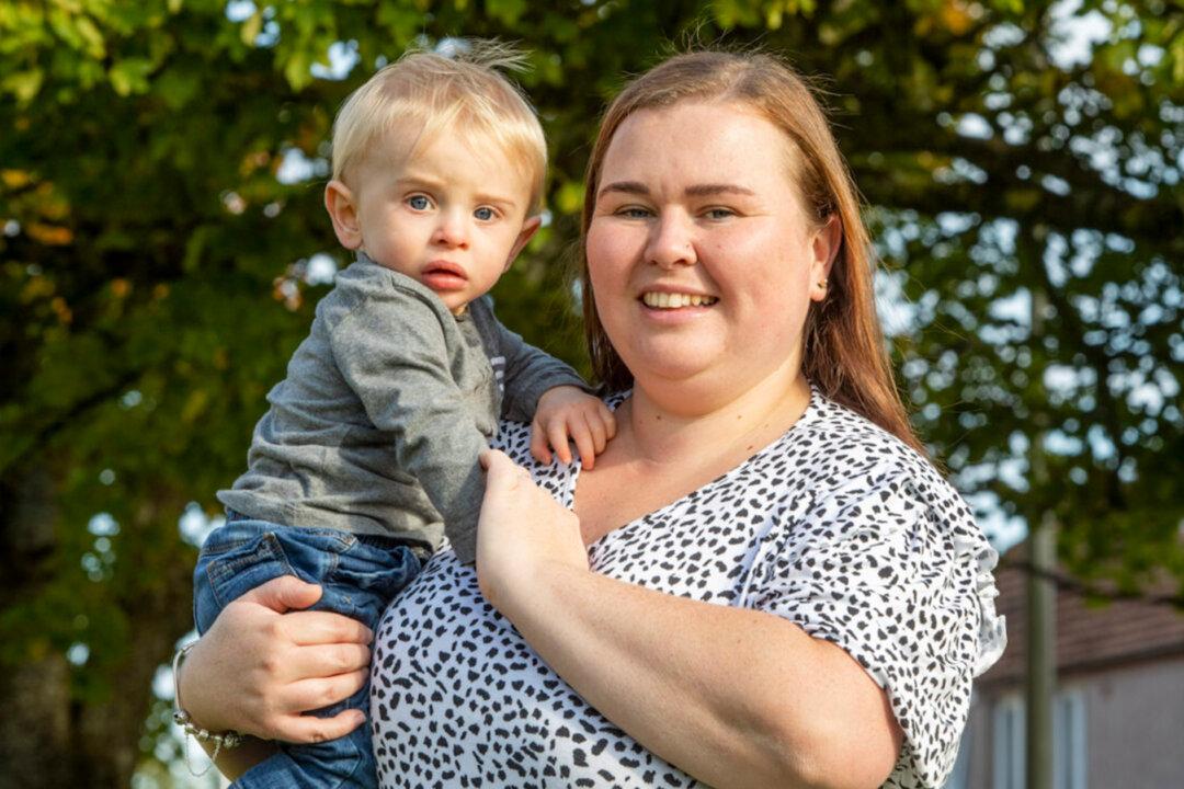 Mom Finds Contraceptive Coil in Placenta After Giving Birth to ‘Miracle’ Baby