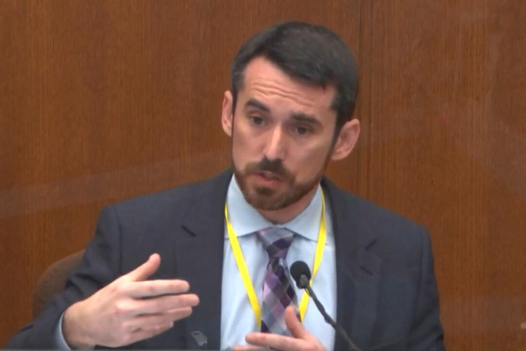 Derek Chauvin Used ‘Unreasonable’ Force on George Floyd, Expert Says