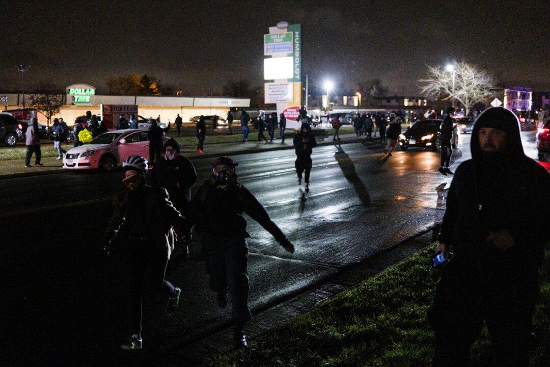 Minnesota Police Arrest 60 for Rioting and Other Crimes in Continued Unrest Following Daunte Wright Shooting