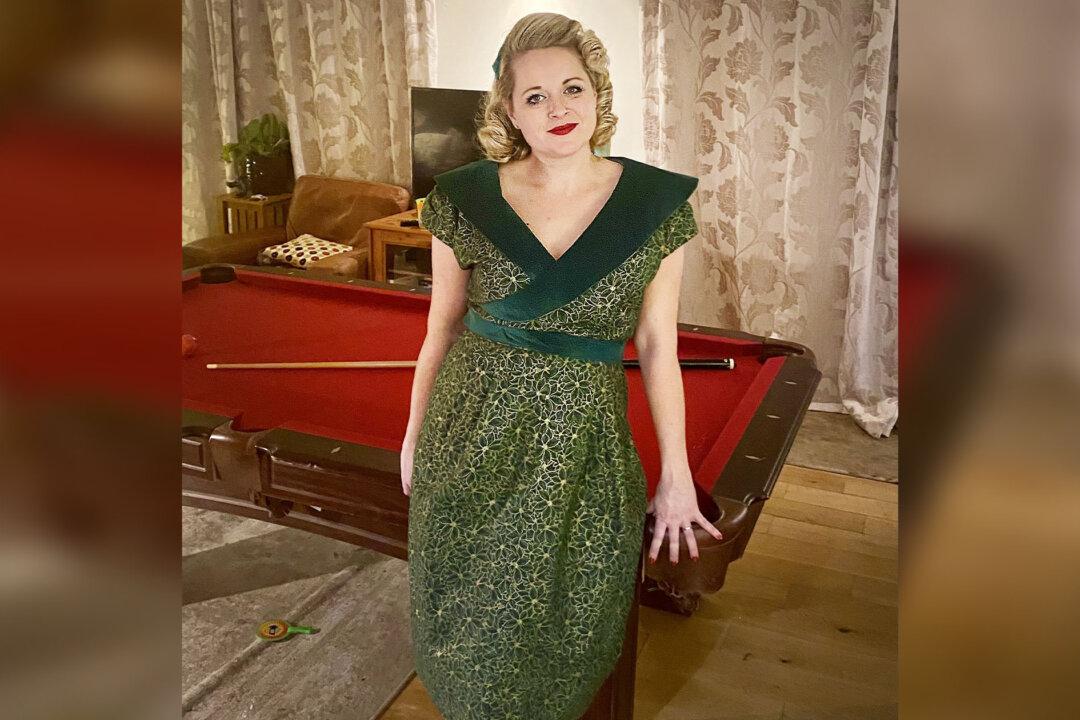 Mom Makes Her Own Glam ‘50s Wardrobe From Charity Shop Curtains, Bedsheets, and Duvets