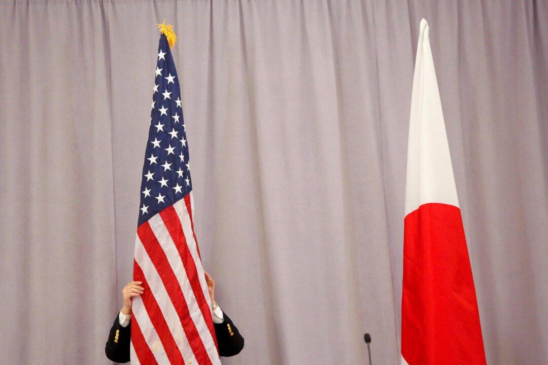 Biden, Suga to Send Signal to Aggressive CCP at US-Japan Summit