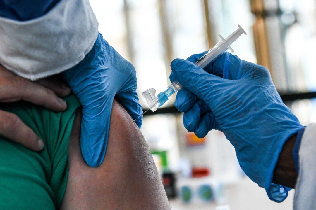 5,800 Fully Vaccinated Americans Have Contracted COVID-19, 74 Dead: CDC
