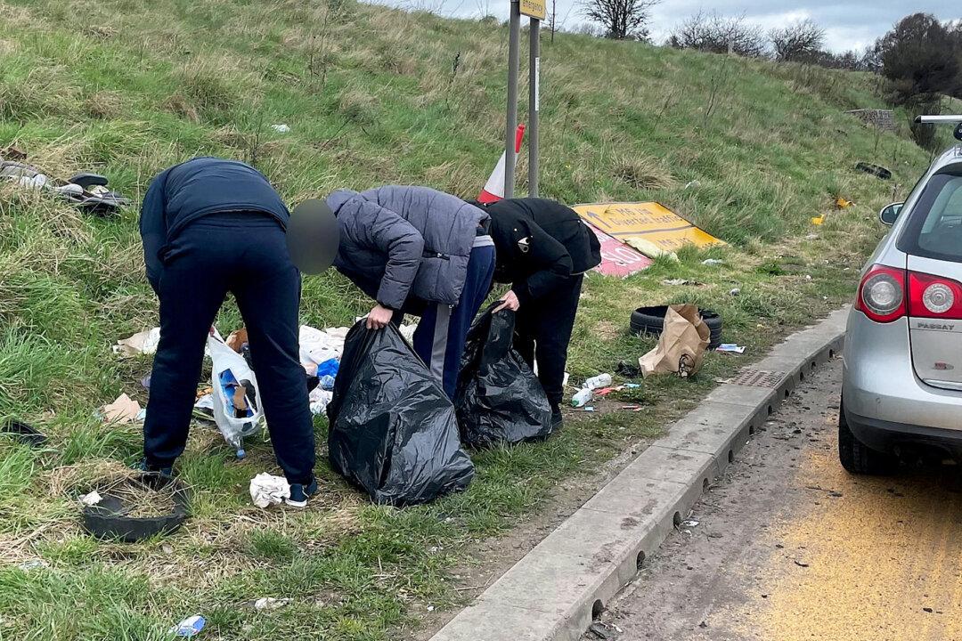 Police Escort Fly-Tippers 5 Miles Back to Piles of Rubbish, Make Them Pick It Up