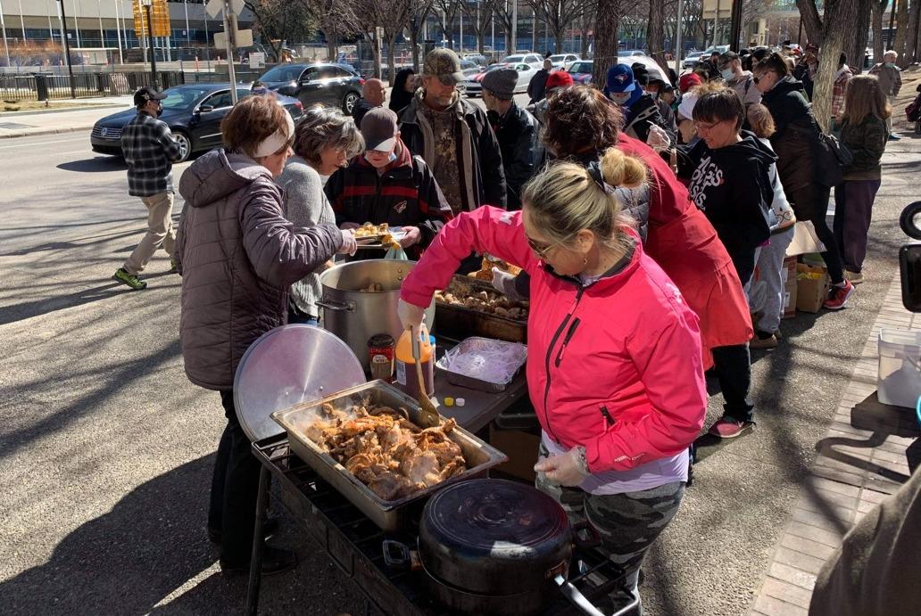 Public Health Charges Stayed Against Pastor Arrested for Feeding Homeless, Holding Outdoor Church Services