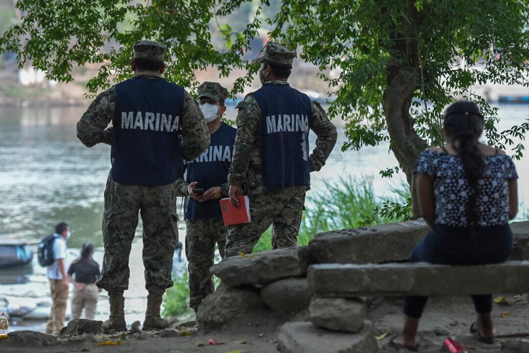 Mexico Invites US Green Berets to Train Its Marines Amid Tariff Threats