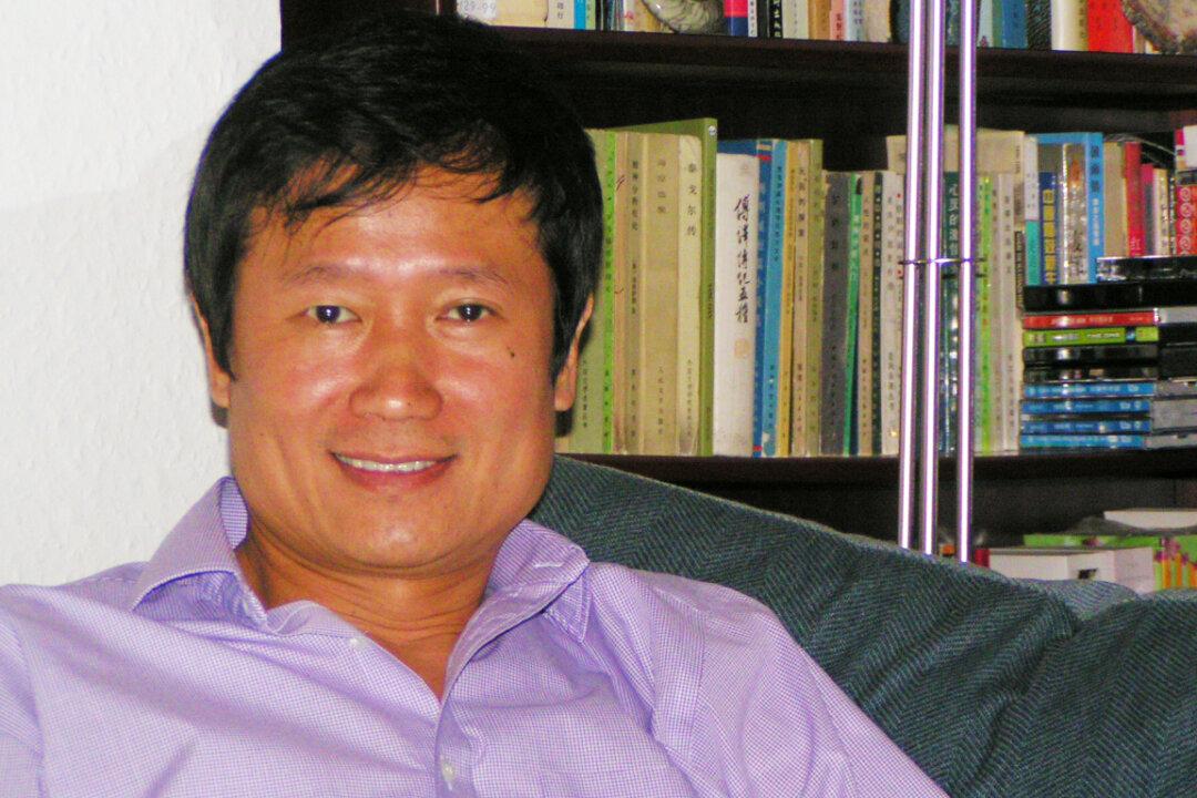 CCP Targets Hong Kong Epoch Times Out of Fear, Says Novelist and Translator of ‘Wild Swans’
