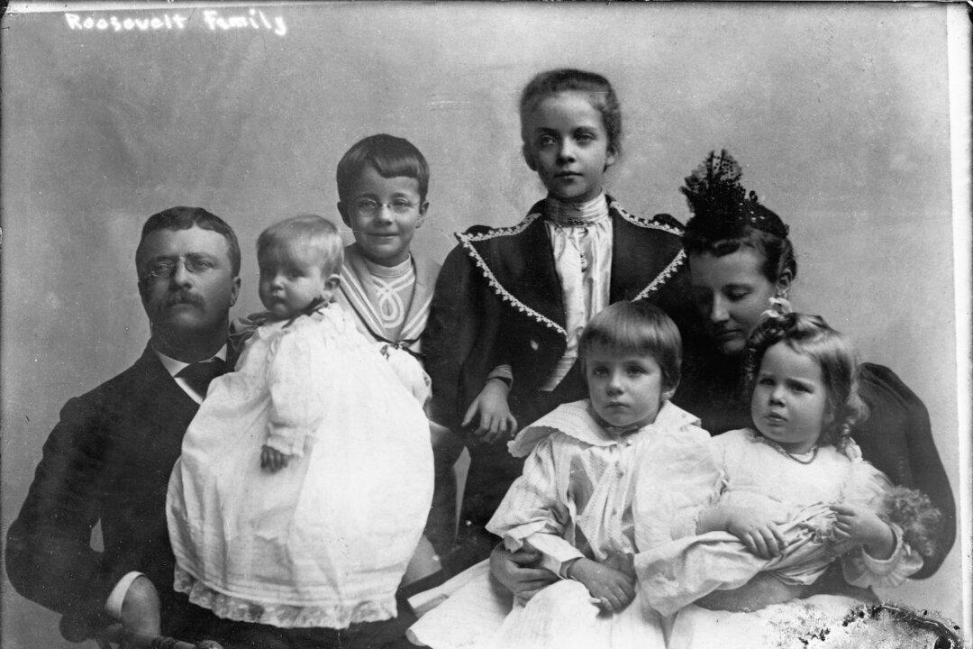 Study: A Manly Father Is Good for Children