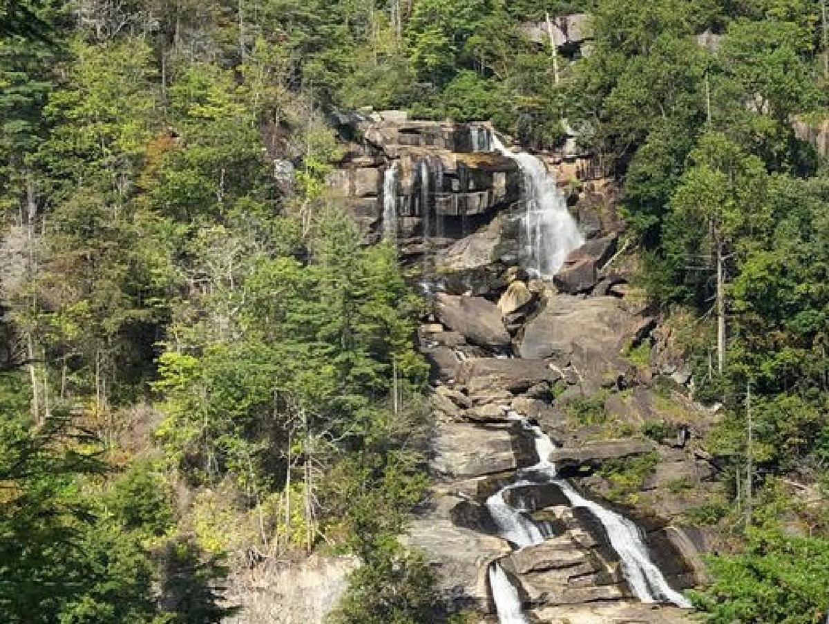 Explore the Beautiful Blue Ridge Mountains