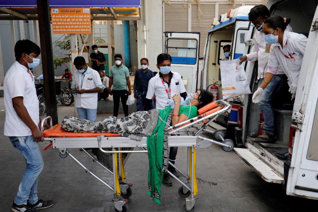 Oxygen Leak Kills at Least 24 COVID-19 Patients on Ventilators in Indian Hospital