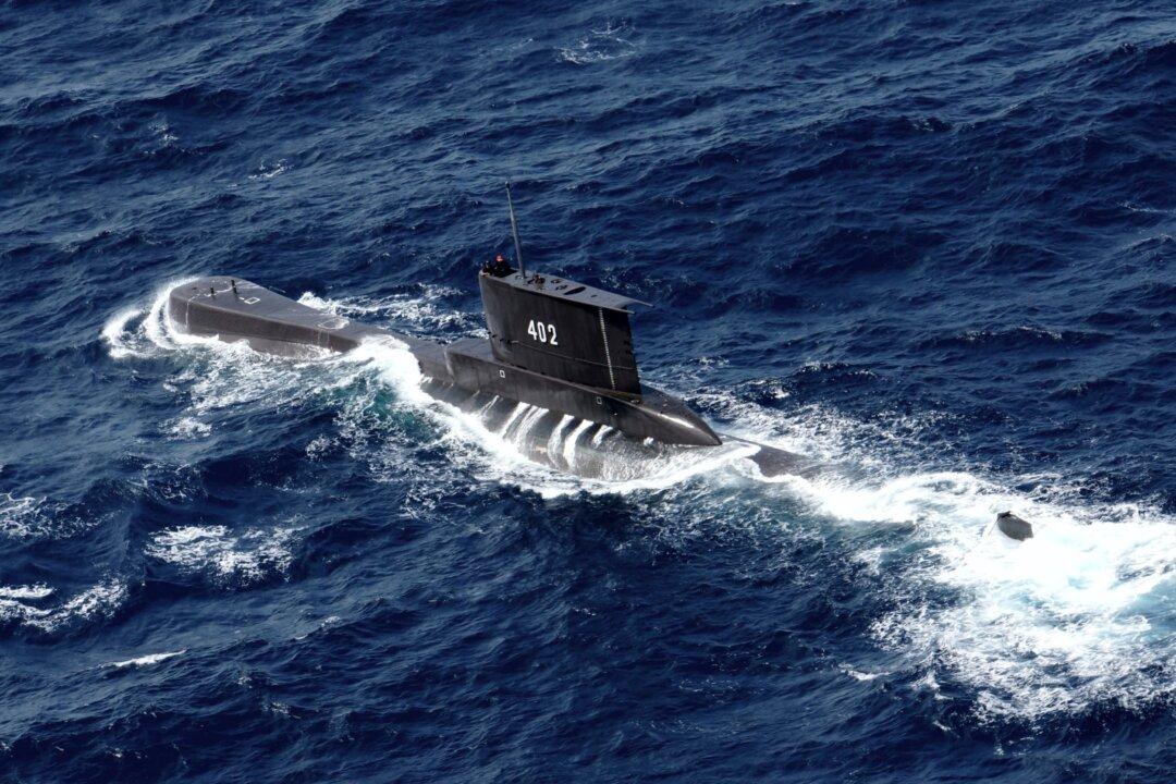 Indonesia Looking for Submarine That May Be Too Deep to Help