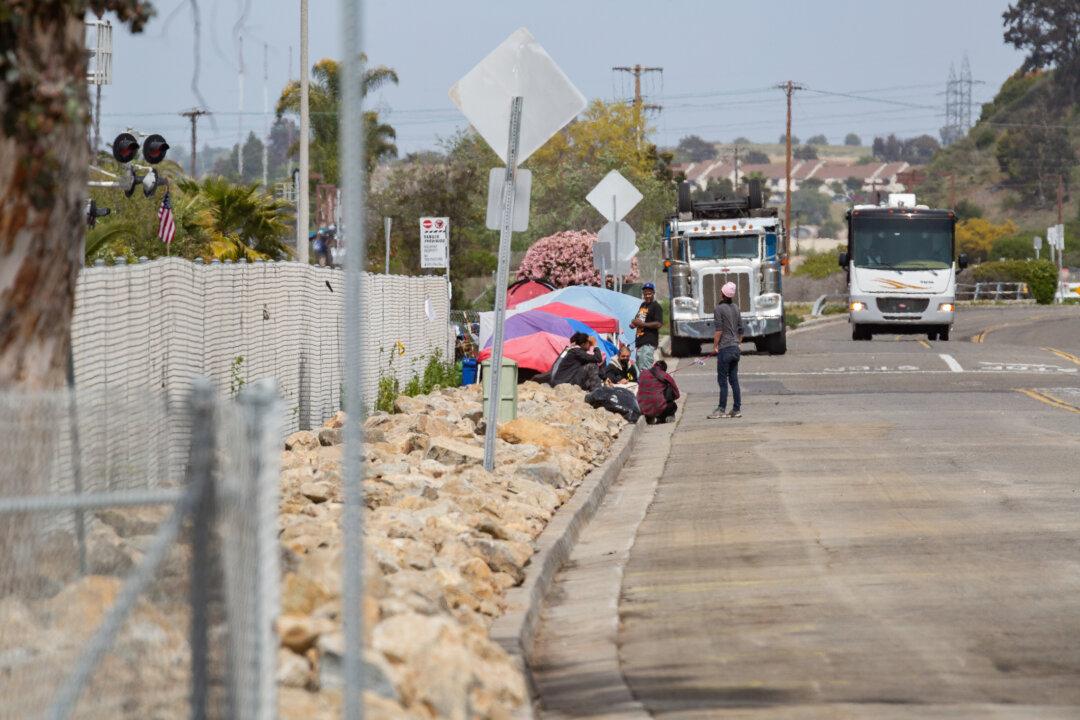 Oceanside Reckons With Tent City Lining Its Streets