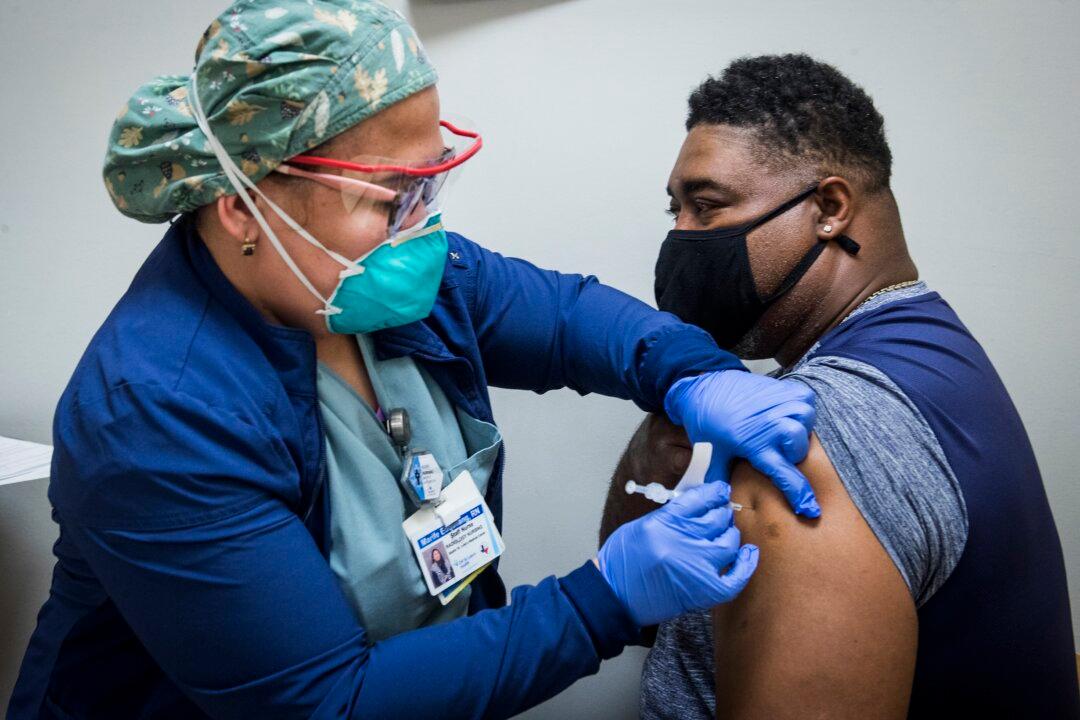 3 Largest Massachusetts Hospital Systems Requiring Employees Get COVID-19 Vaccine