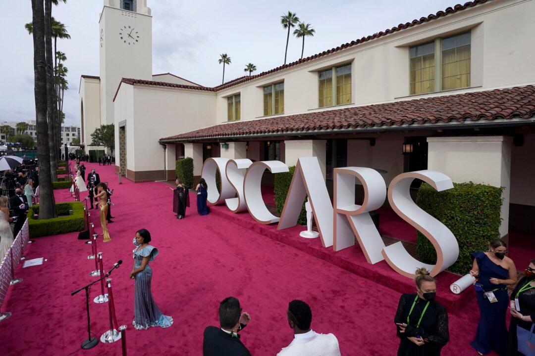 Oscars Ratings Fall to Record Low