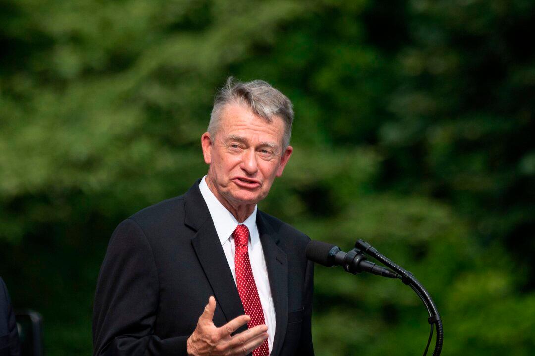 Idaho Governor Signs Bill Banning Abortions After Baby’s Heartbeat Detected