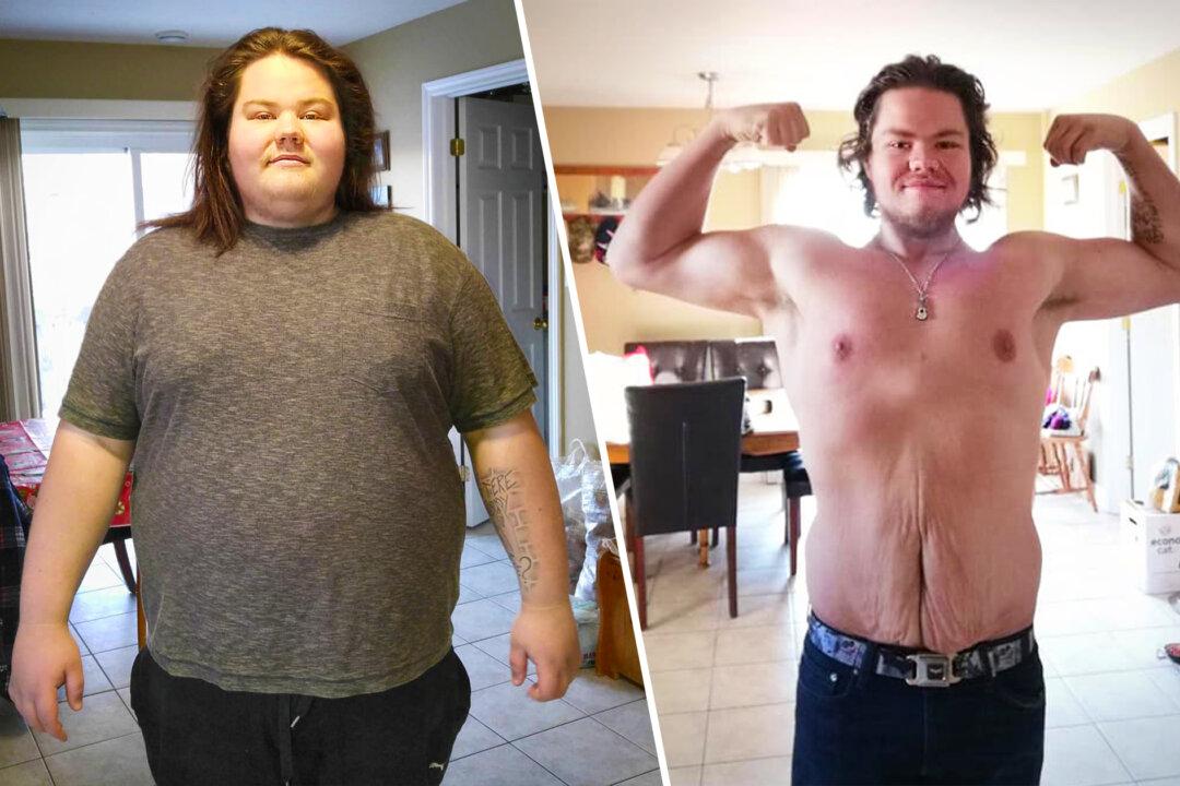 22-Year-Old Who Weighed 435lb and Attempted Suicide Loses 235lb in 2 Years, Becomes Powerlifter