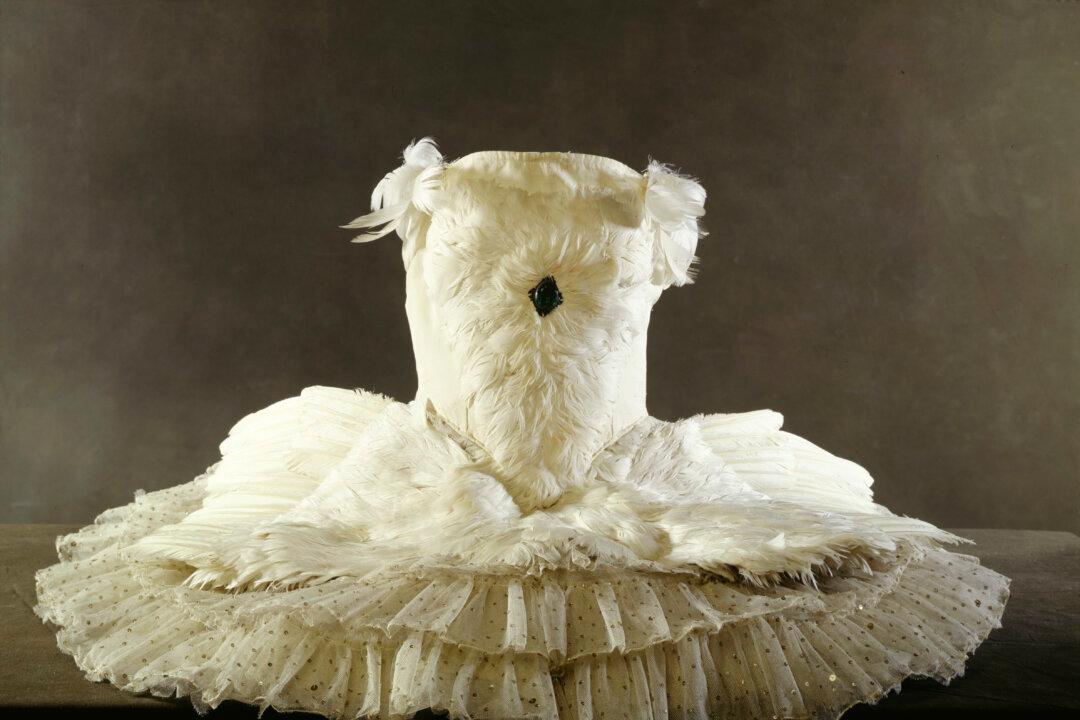 Reviving ‘The Dying Swan,' Ballerina Anna Pavlova’s Costume