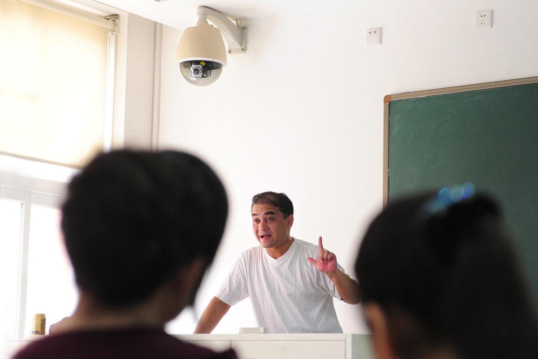 Treatment of Teachers in Communist China Versus Around the World: ‘It’s Killing Humanity’