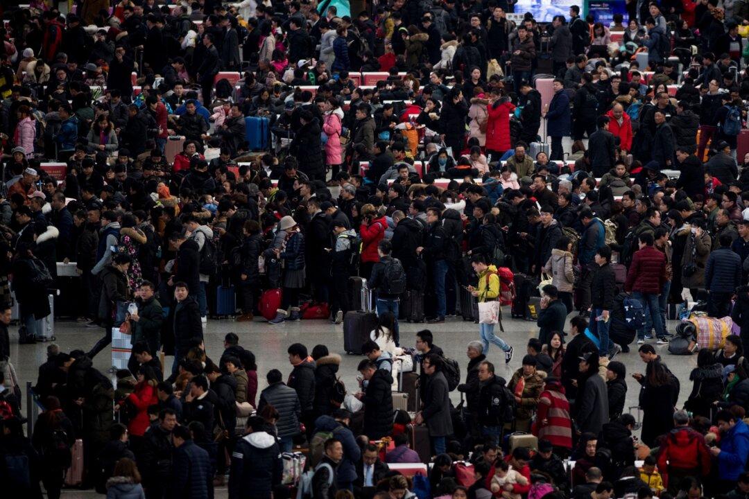 Chinese Regime Seeks to Douse Speculation of Shrinking Population