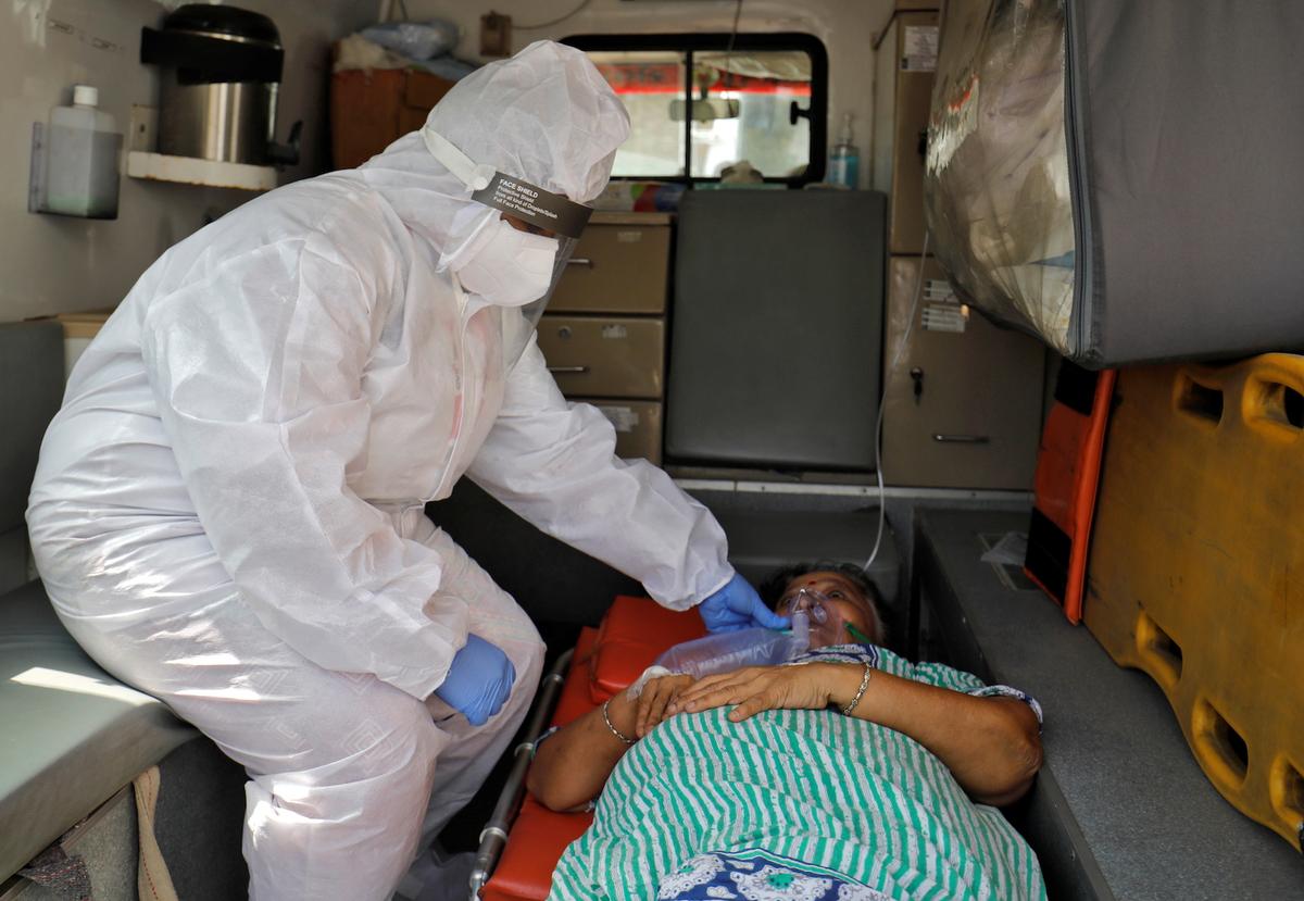 India’s Daily COVID-19 Cases Pass 400,000 as Second Wave Worsens