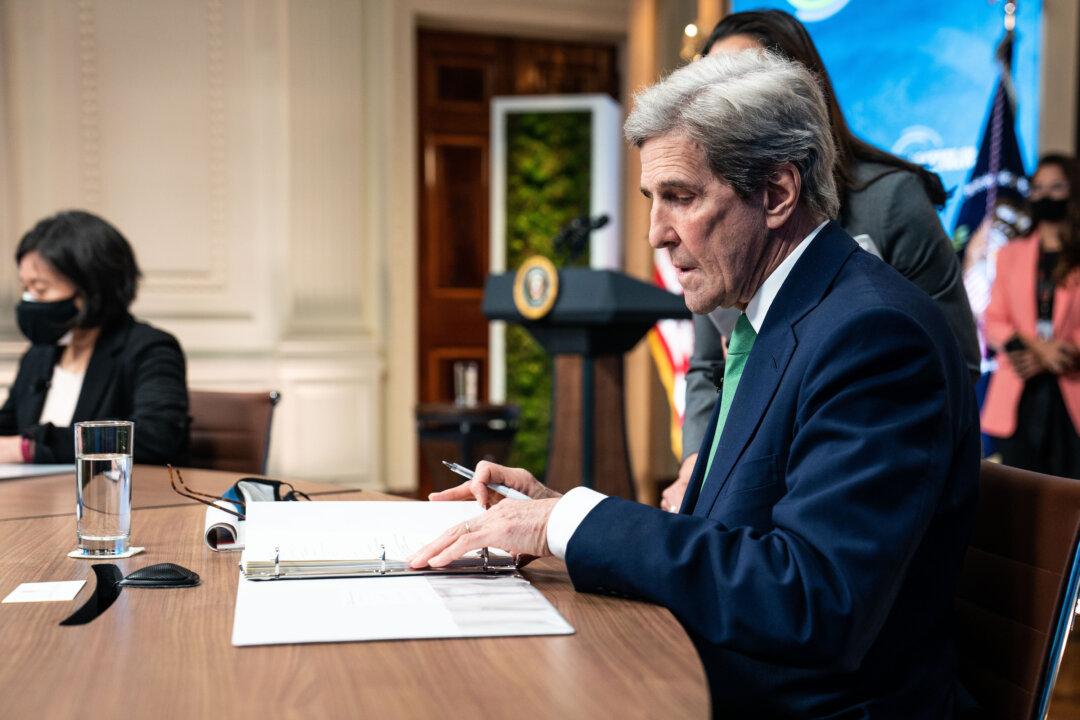 John Kerry Undermined Trump in Unapproved Iran Talks, Former Security Adviser Says