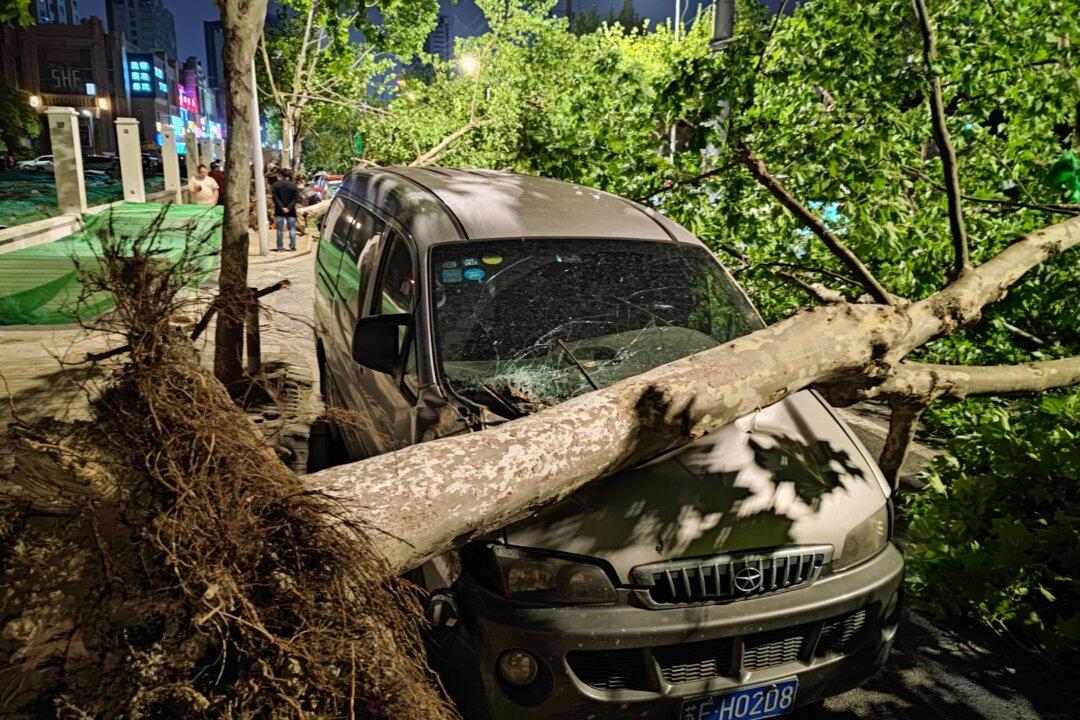Violent Storm Kills at Least 11 in East China
