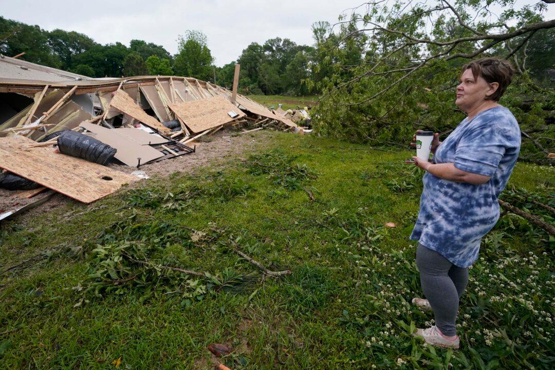 Storms Spawn Tornadoes in Mississippi, Kill 2 in Georgia
