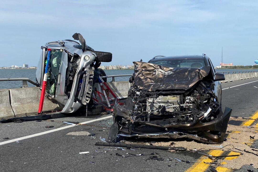 Witness Rescues Girl From Maryland Bay After Crash on Bridge