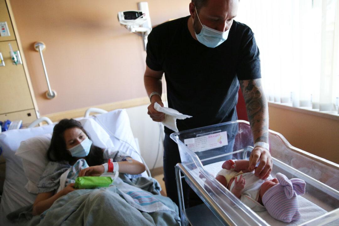 US Sees Fewest Births Since 1979: CDC Report