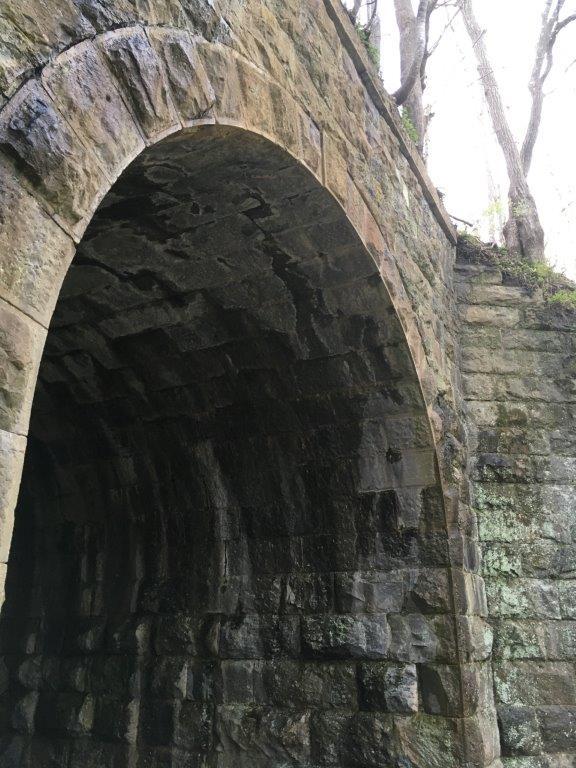 The Wood’s Creek Viaduct, on the B&O spur into Lexington, Va., shows how the railroad gave attention to relatively small bridges. (Bob Kirchman)