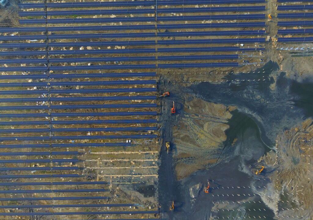 China Props Up Domestic Clean Energy Industry in Bid to Capture World Market: Expert