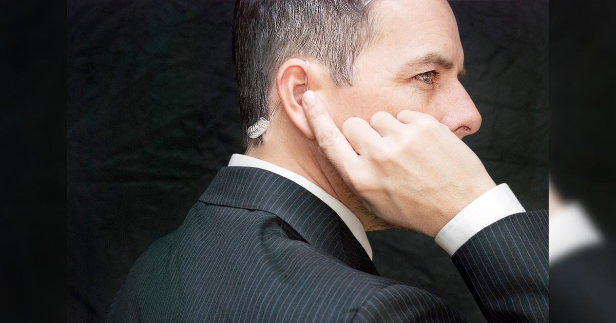 Woman Posts Her Secret Service Agent Dad’s Hard-Boiled Fatherly Advice to Stay Safe, and It Goes Viral