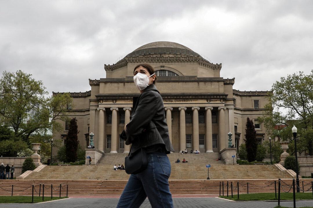 2.4 Million US College Students Face Vaccine Mandate, Immune or Not